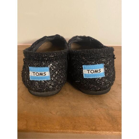 TOMS size 8 Women's Black & Silver Textured Classic Slip On Alpargata Shoes - Picture 6 of 7
